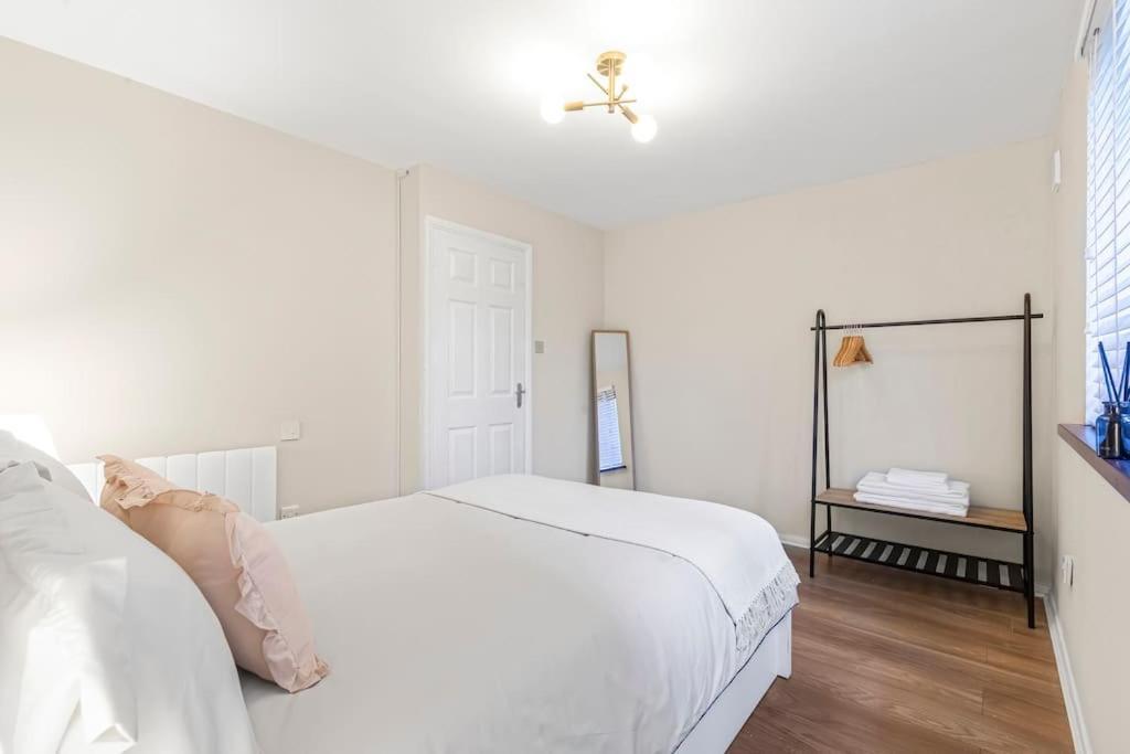 The Noel Baker Retreat Apartment London