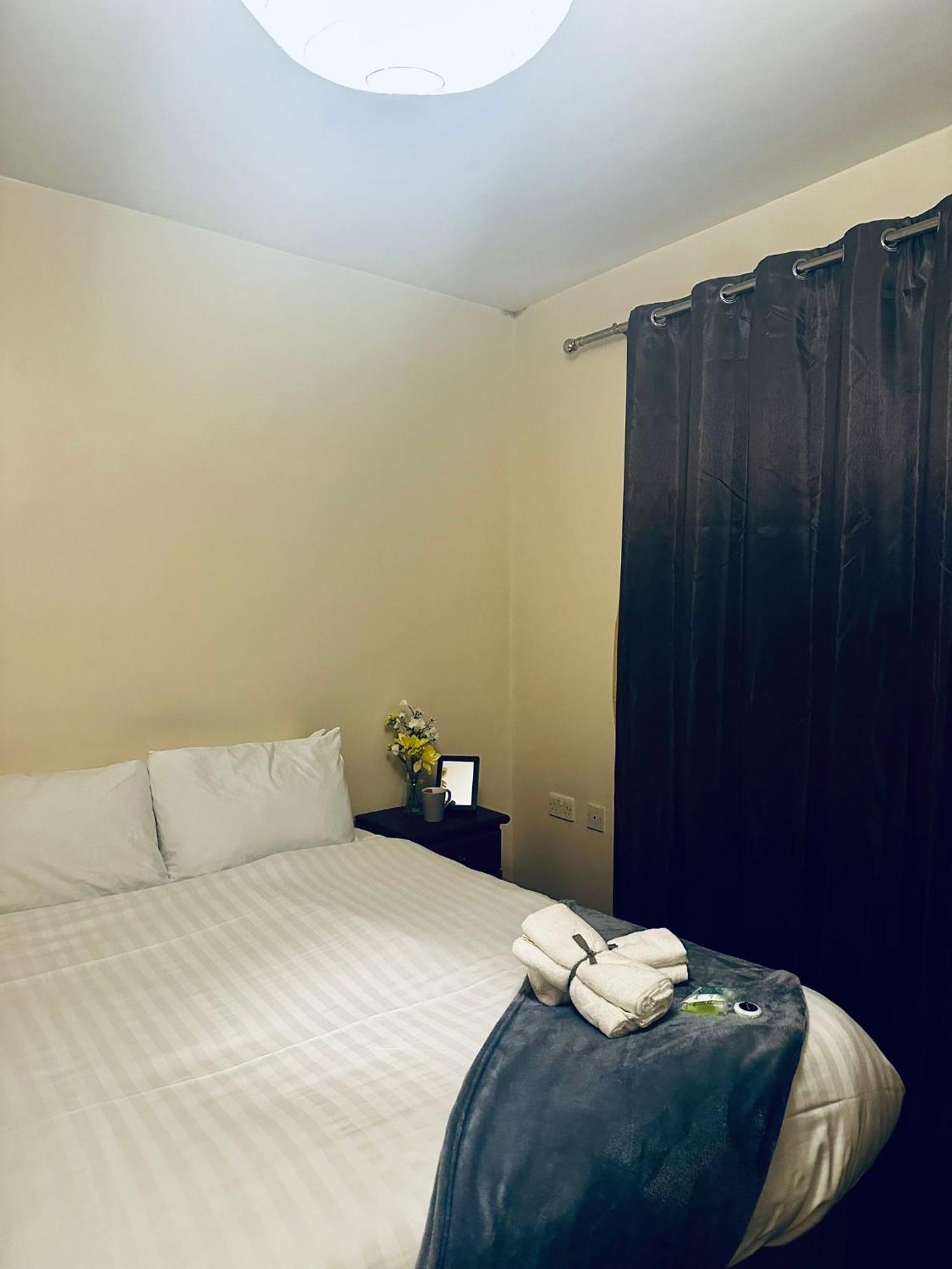Guest house Ensuite Family In Stratford *