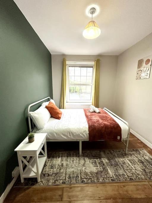 Quirky 3 Bedroom Flat In Shoreditch Apartment *