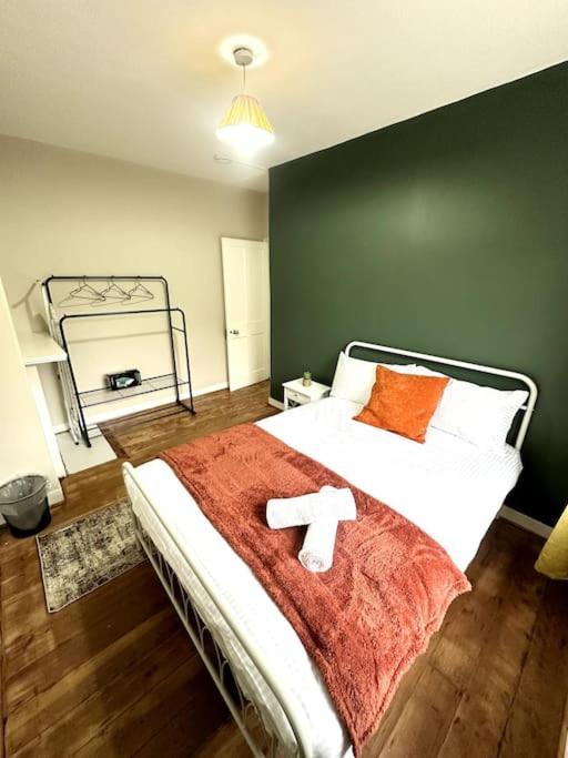 Quirky 3 Bedroom Flat In Shoreditch Apartment