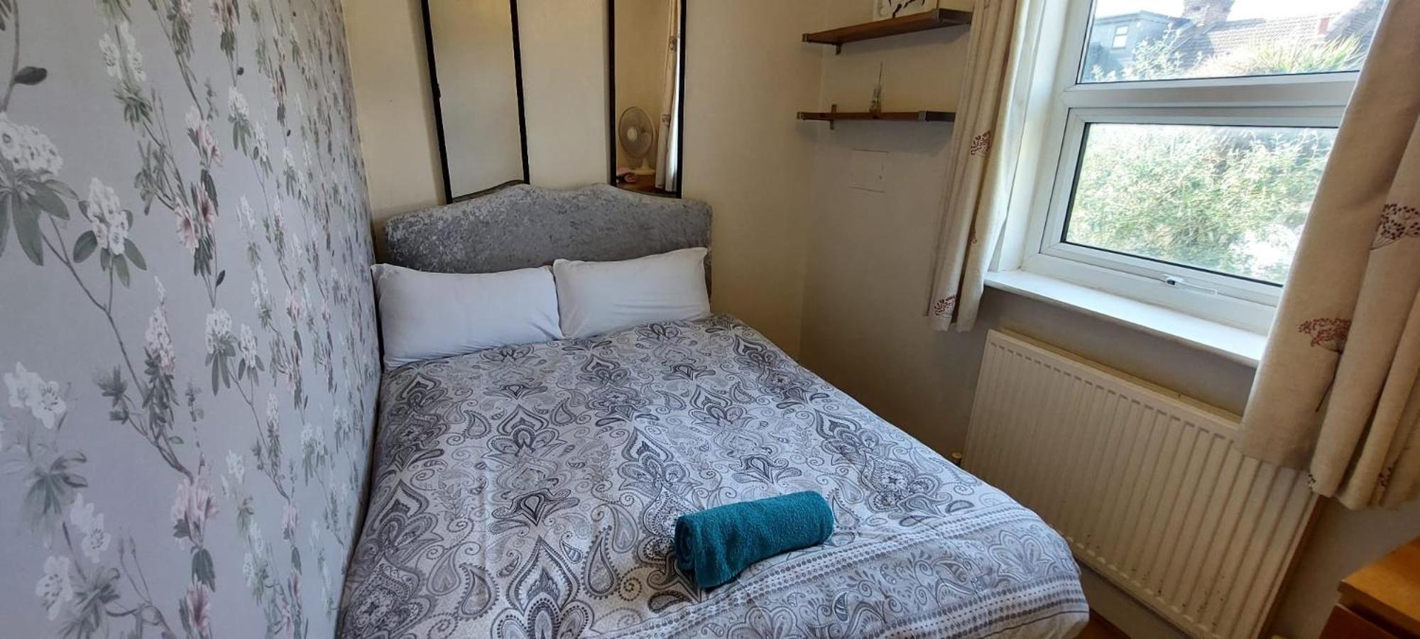 Apartment Two Bedroom Flat St Andrews Road *