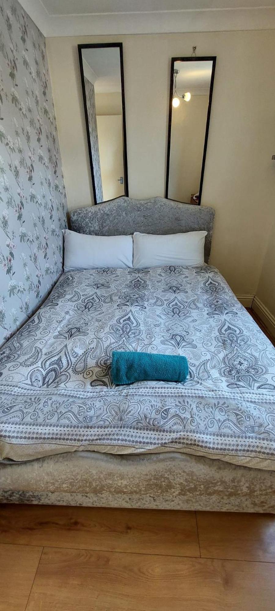 Apartment Two Bedroom Flat St Andrews Road London