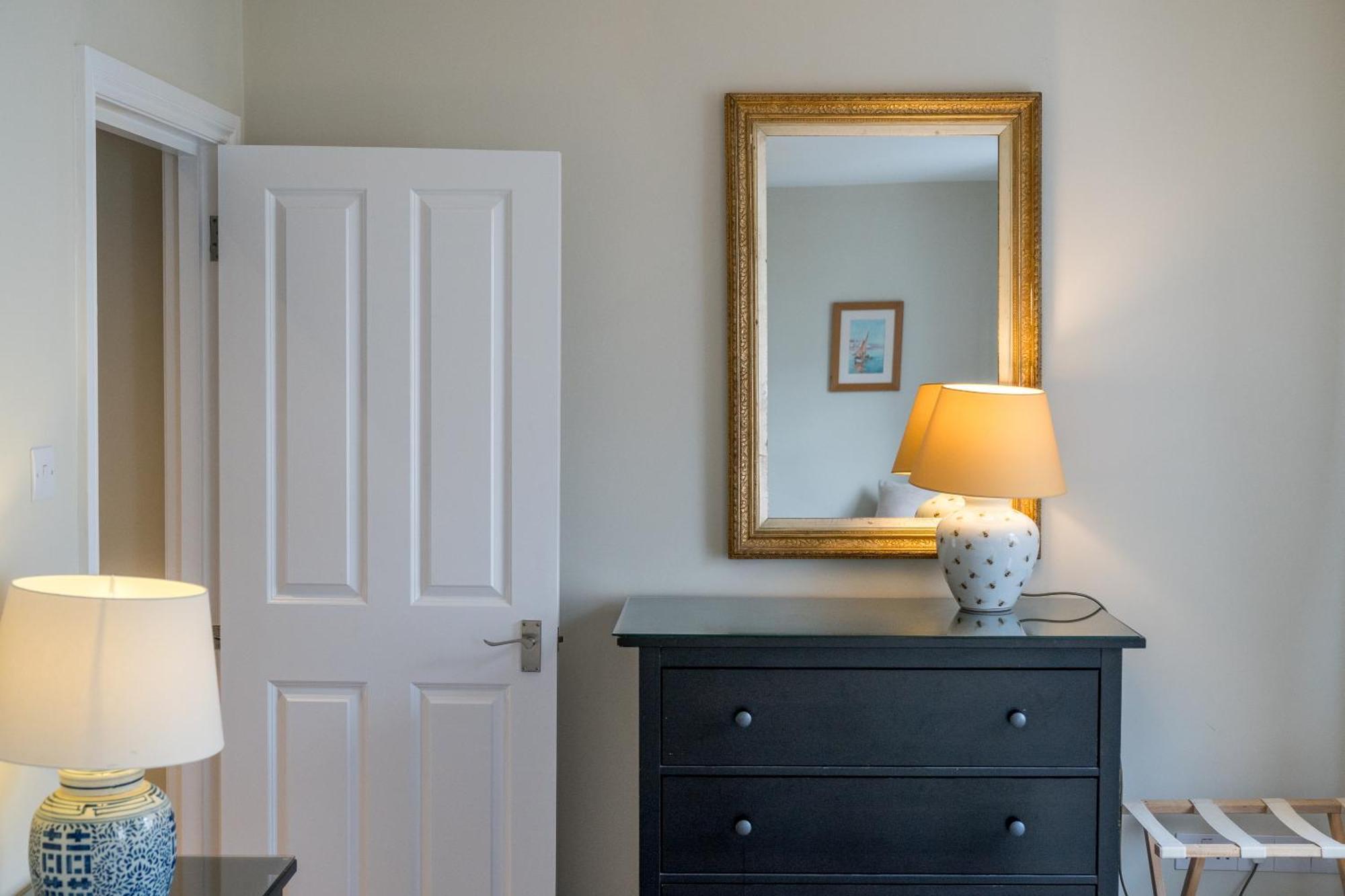 Apartamento Spacious Flat Near Victoria And Warwick Square *