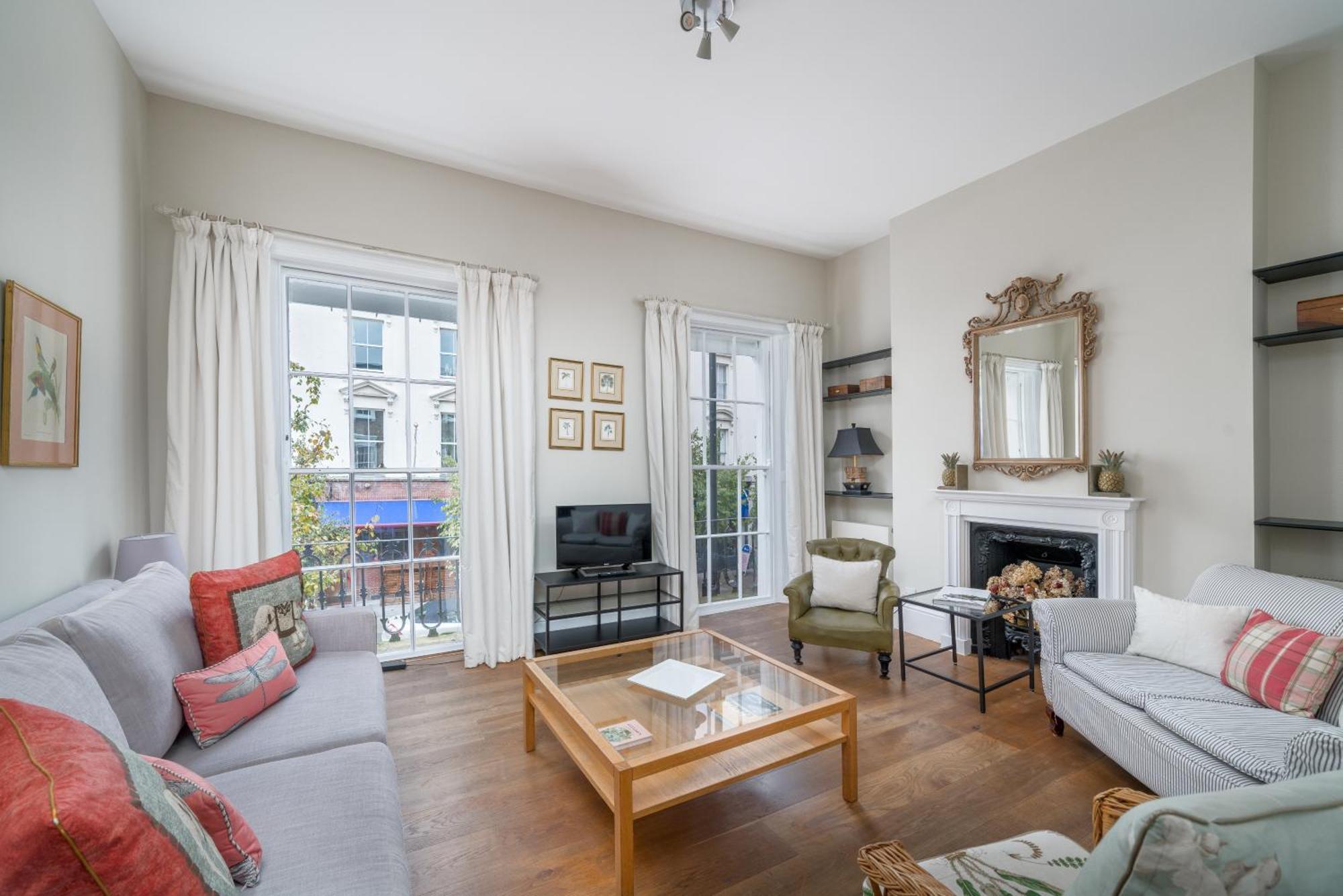 Spacious Flat Near Victoria And Warwick Square Apartamento Londres
