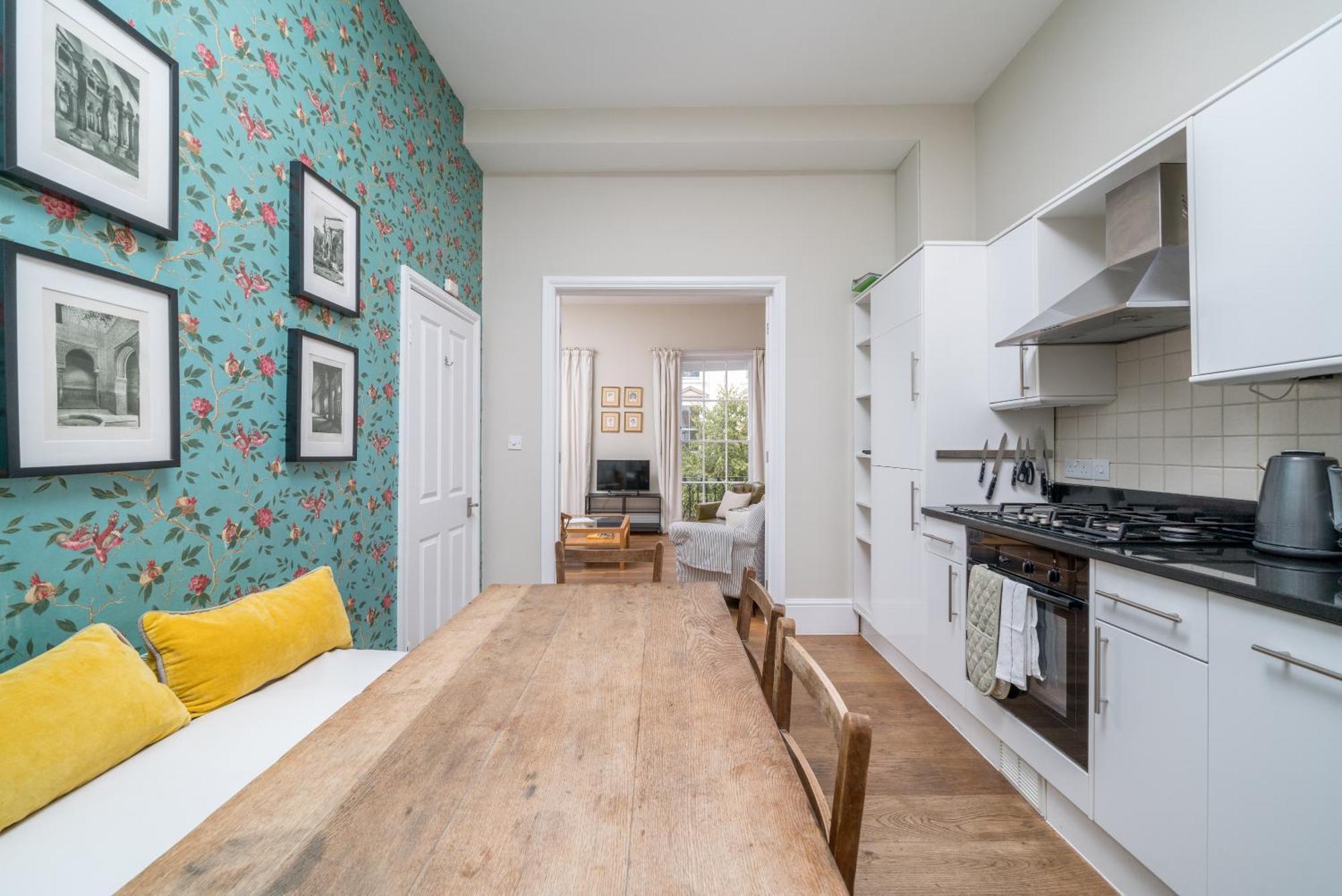 Spacious Flat Near Victoria And Warwick Square * Londres