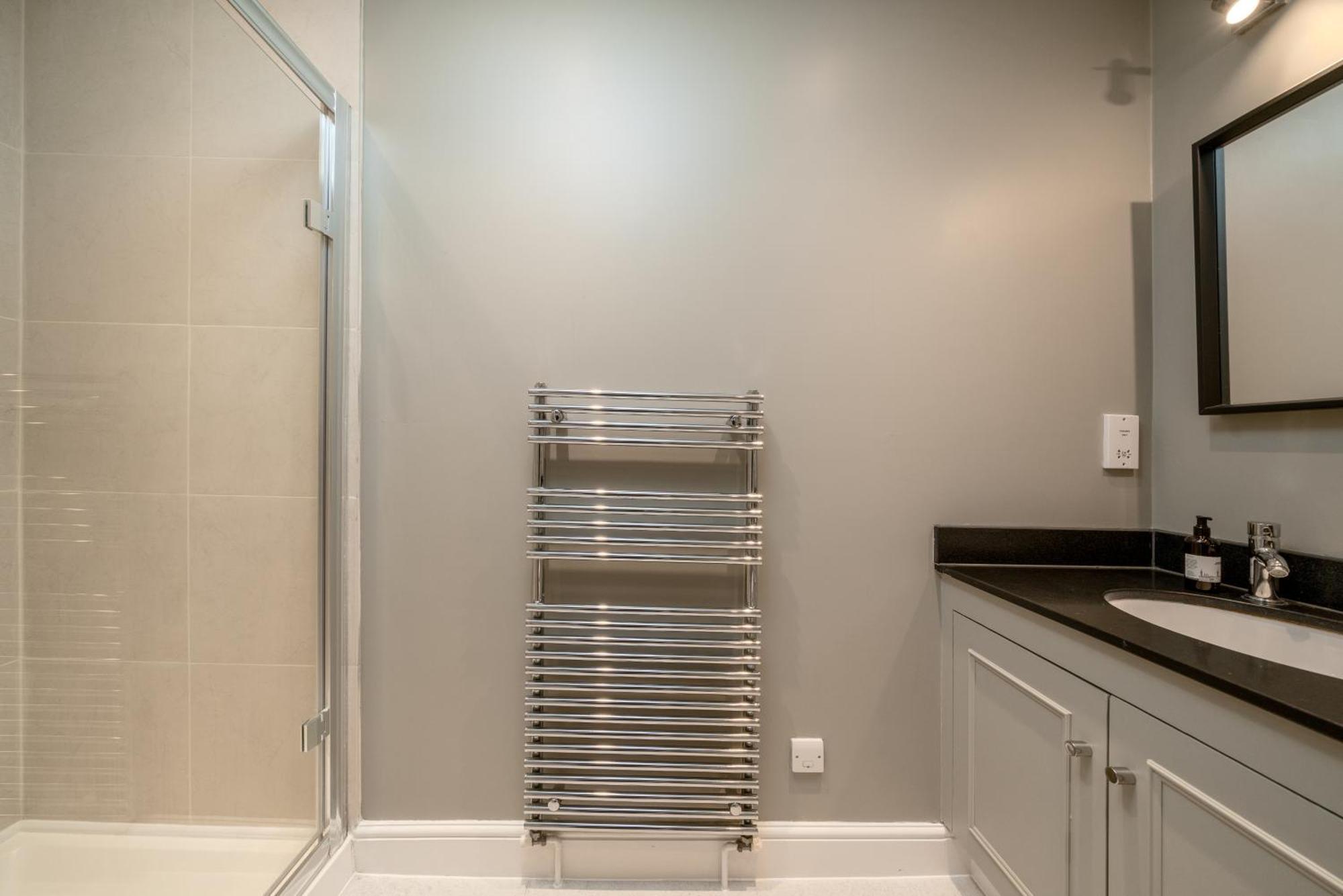 Apartamento Spacious Flat Near Victoria And Warwick Square