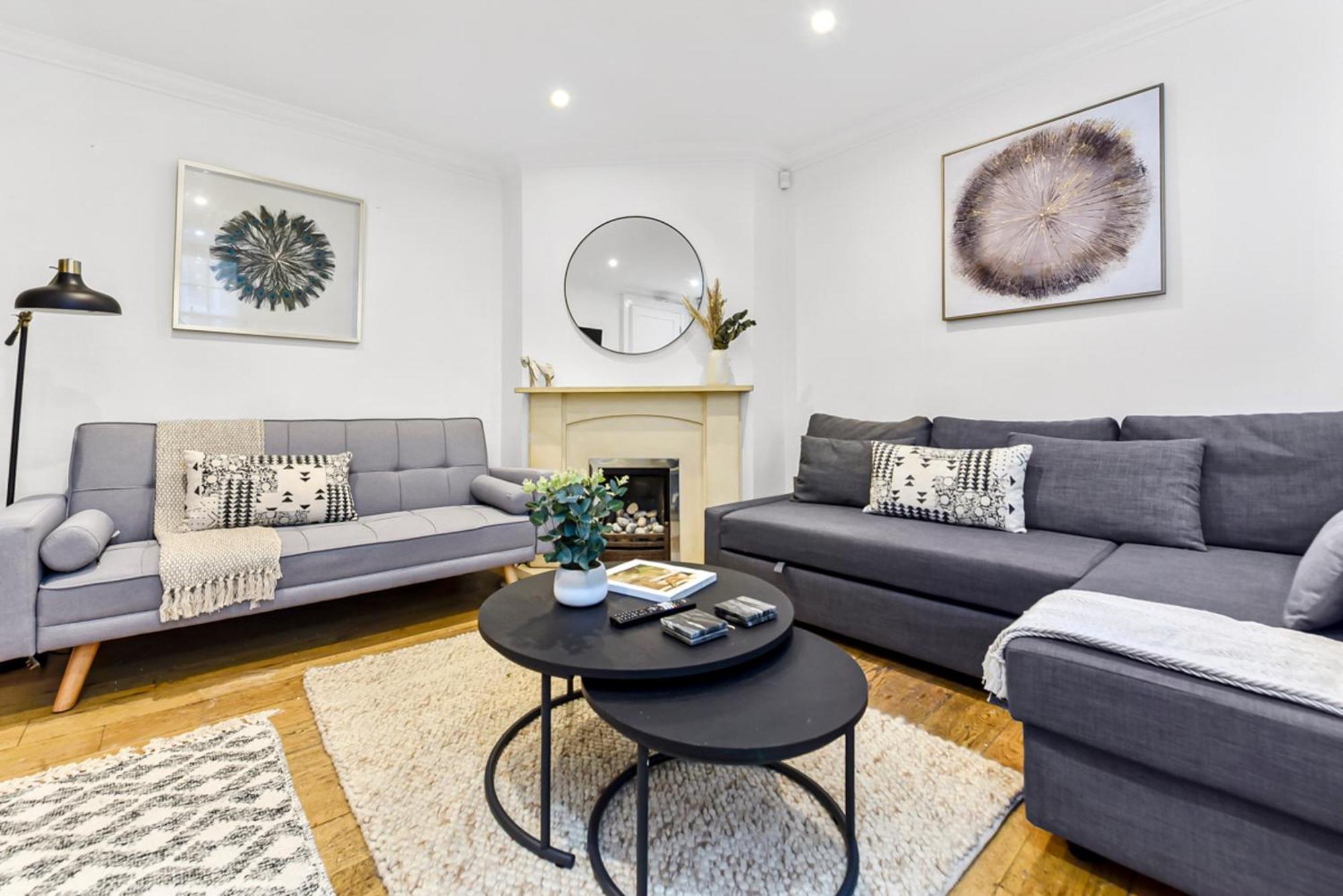 Piccadilly House! Holiday home *