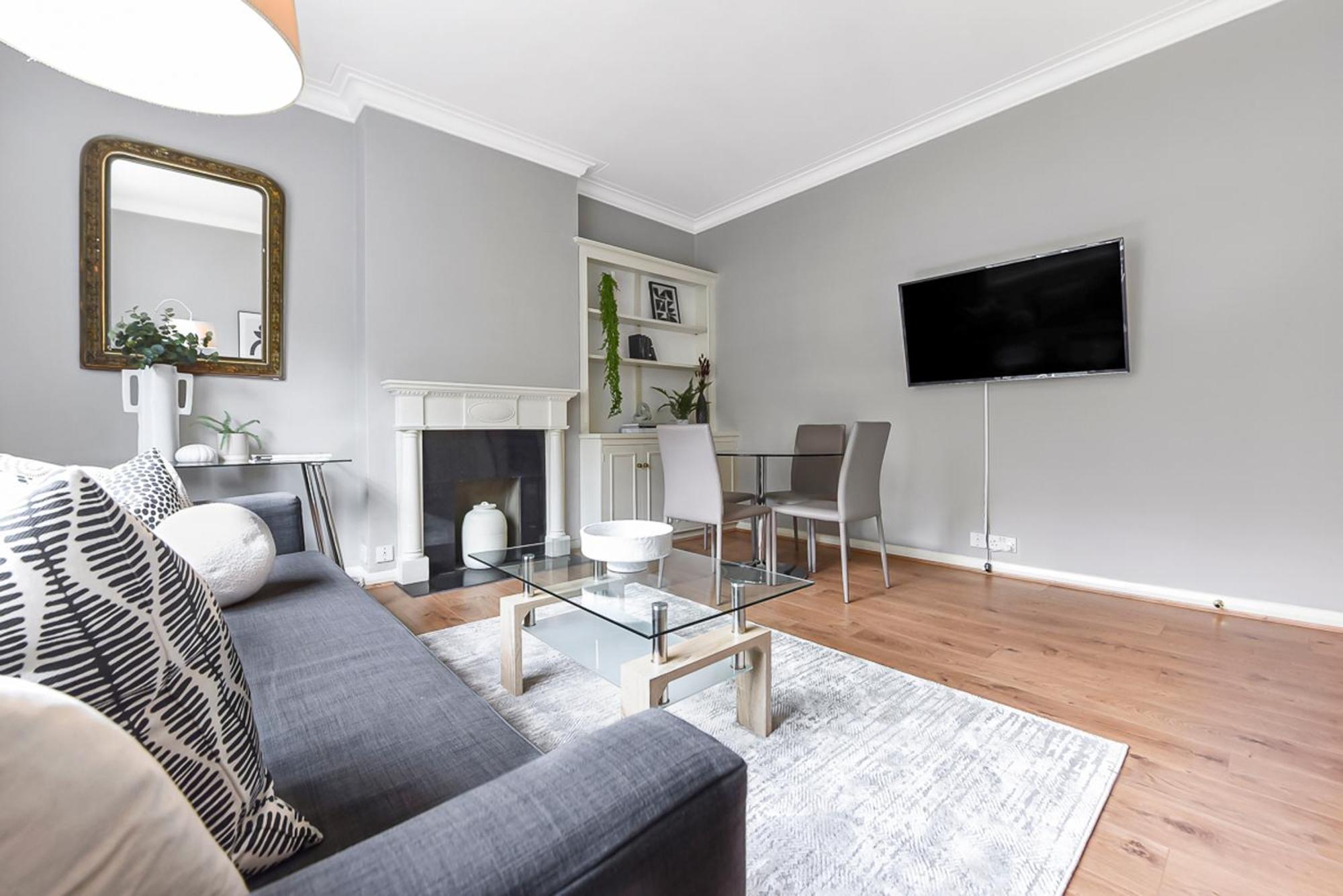 2 Bed Apartment- Mayfair 4 Apartment