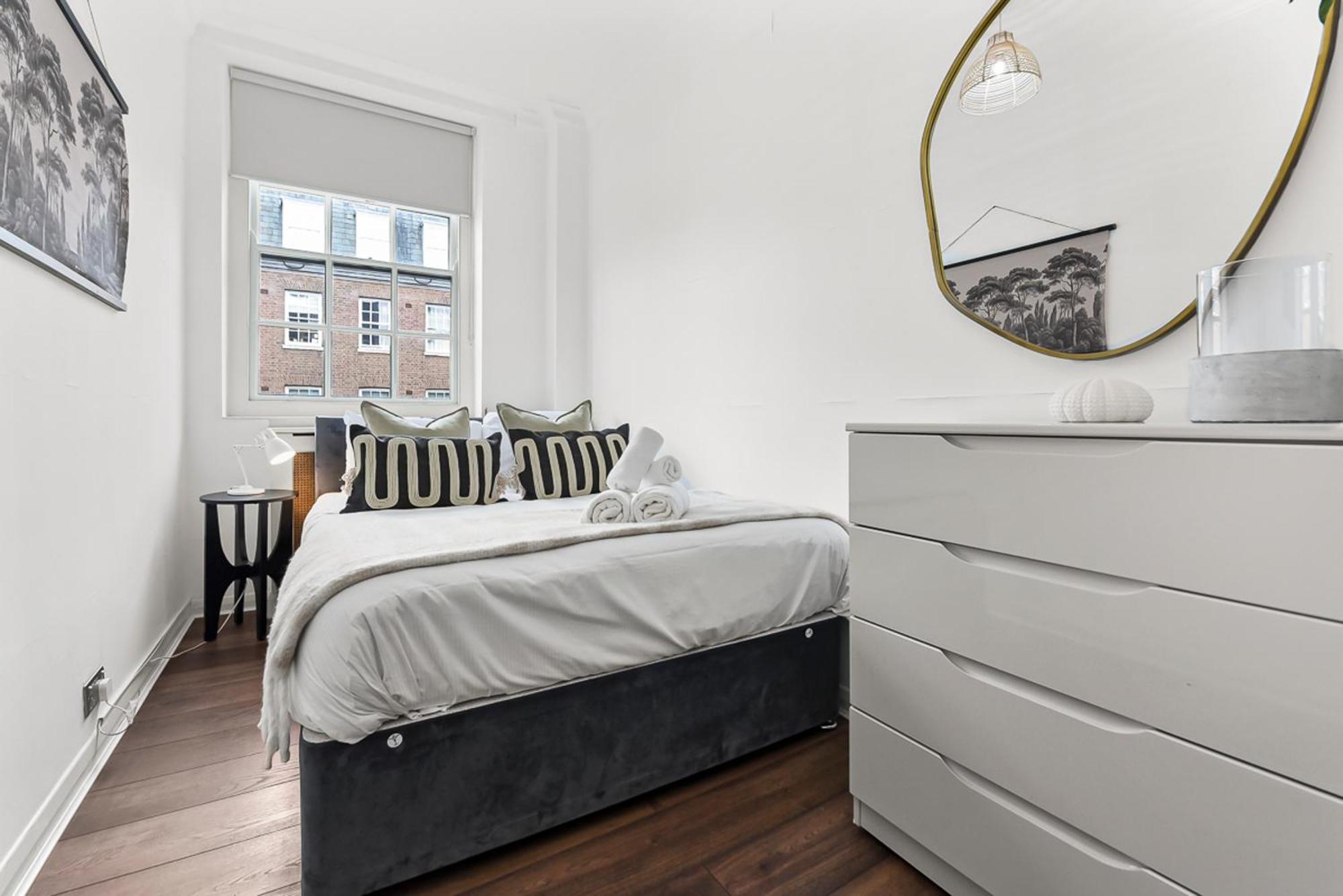 2 Bed Apartment- Mayfair 4