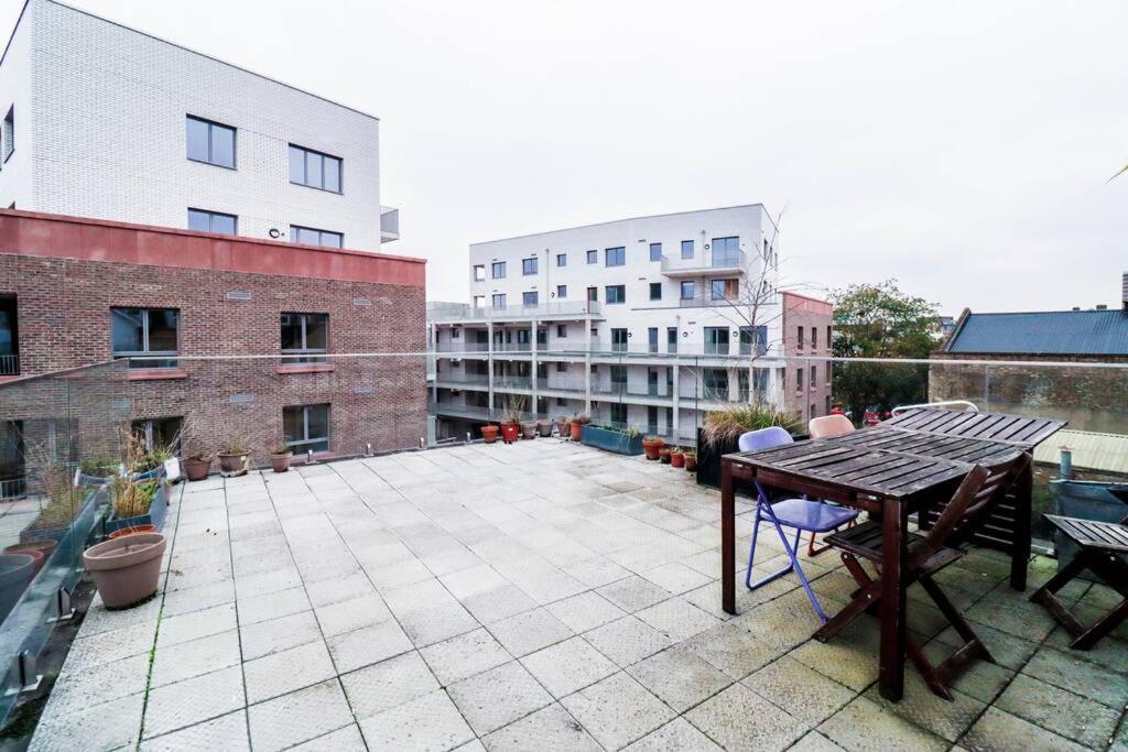Apartment Luxury Flat Wroof Terrace Close To Train Station London