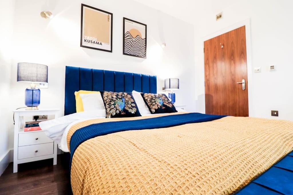 Luxury Flat Wroof Terrace Close To Train Station Apartment London