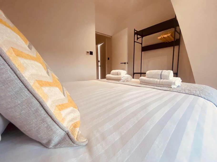 Apartamento New 1 Bed Flat With Terrace