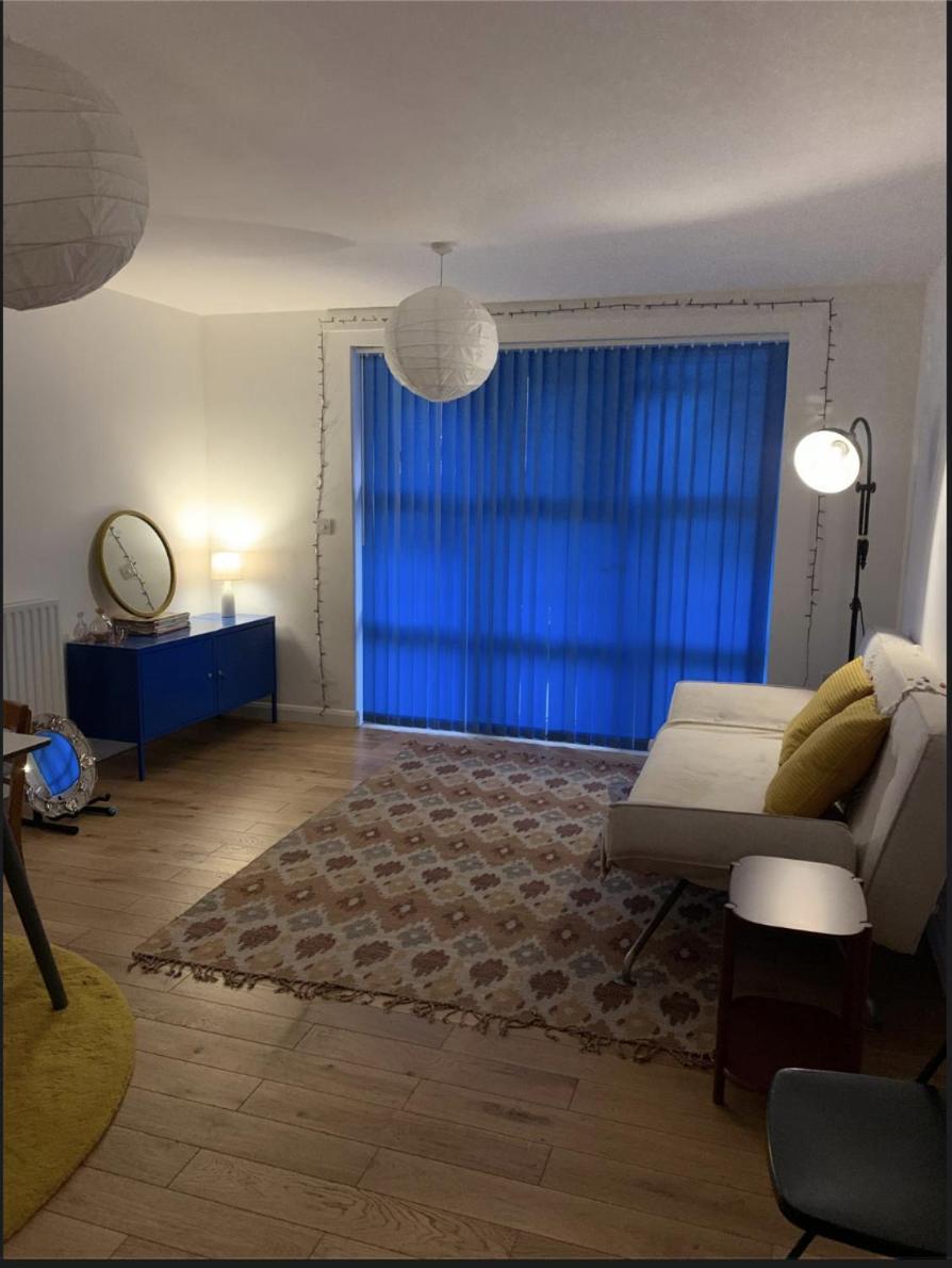 East Two Bedroom With Private Patio - Entire * London