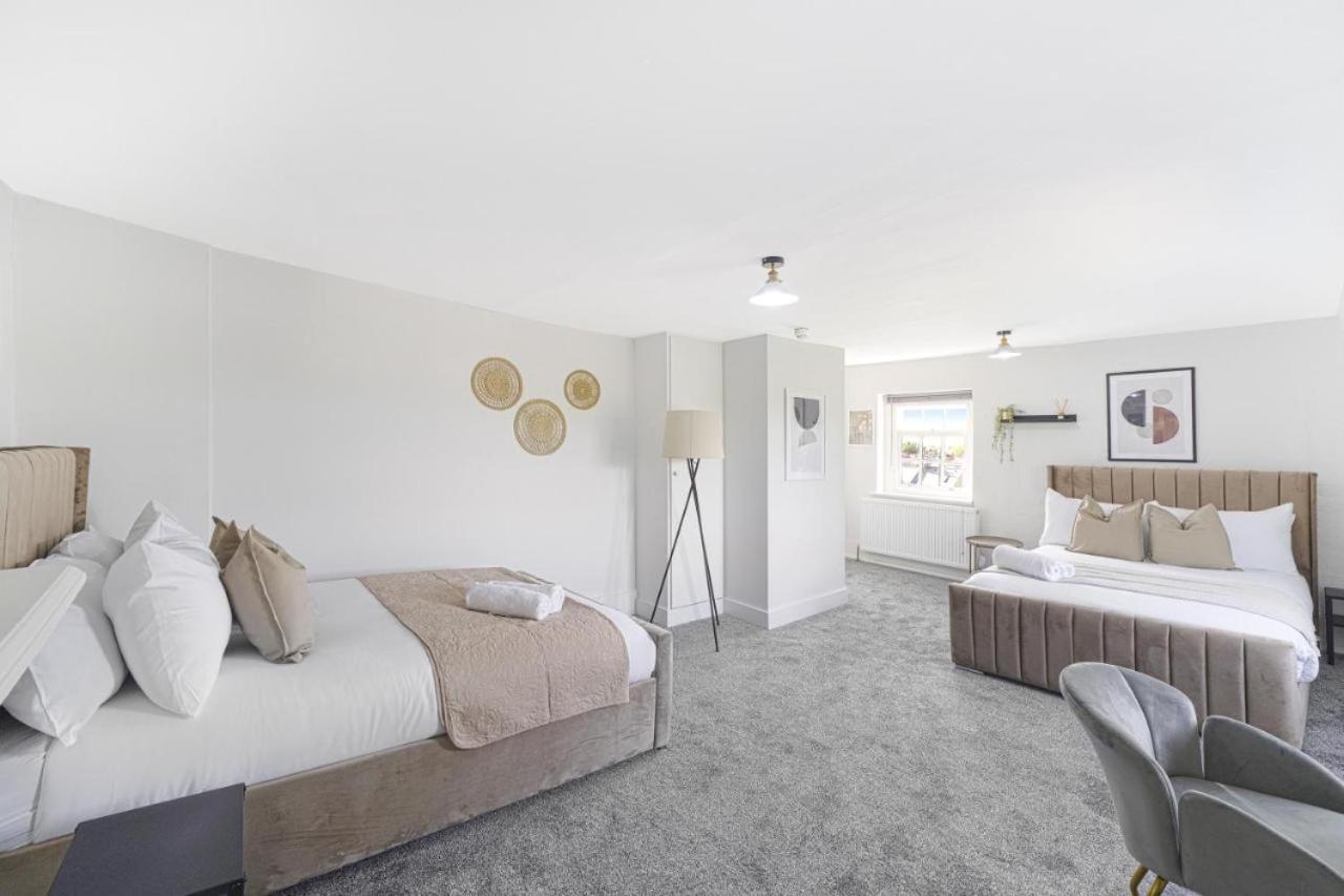 Fantastic By Livestay Short Lets & Serviced London, Chiswick With Free Parking Apartamento Londres