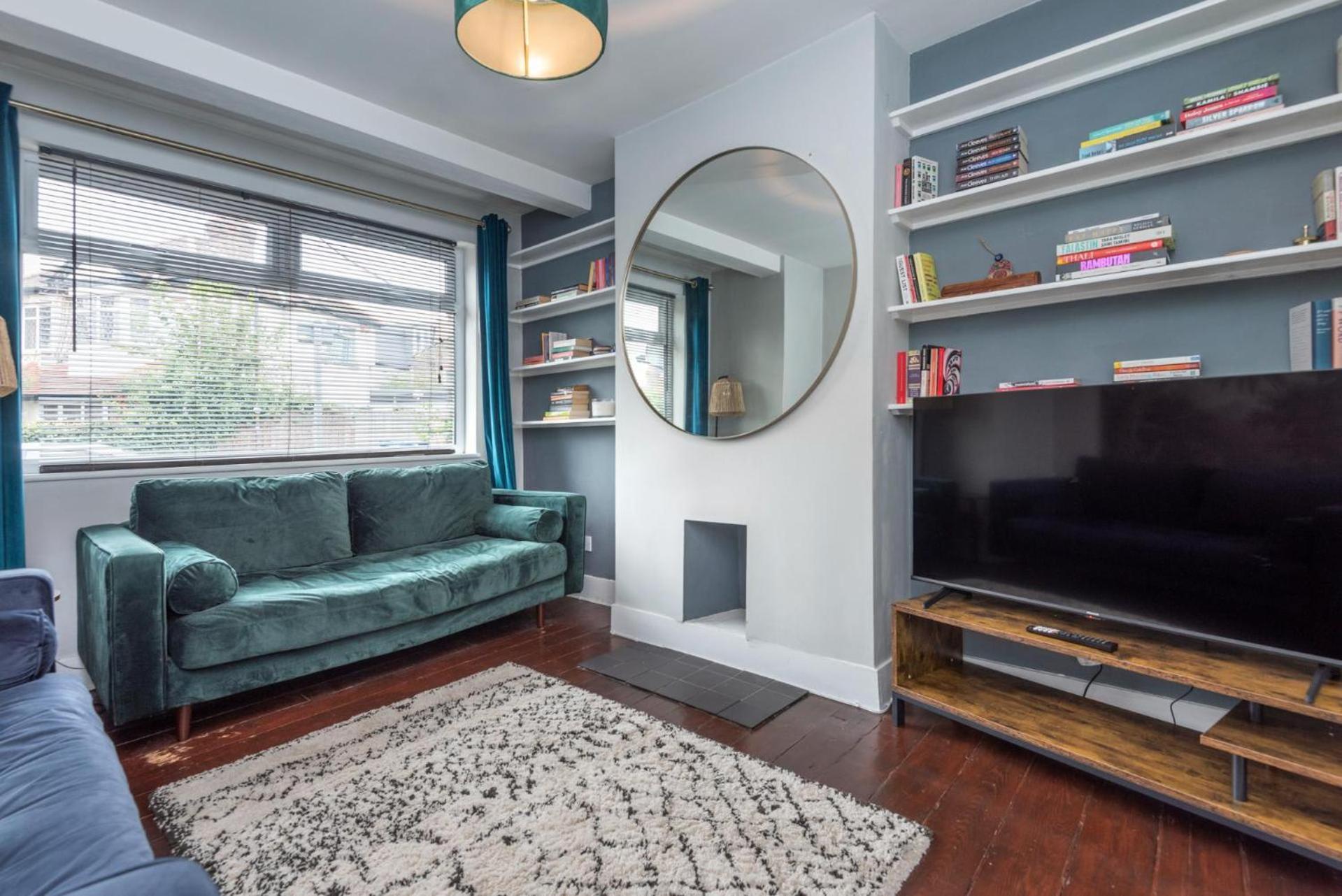 Stylish 1-bed With Private Entrance & Garden