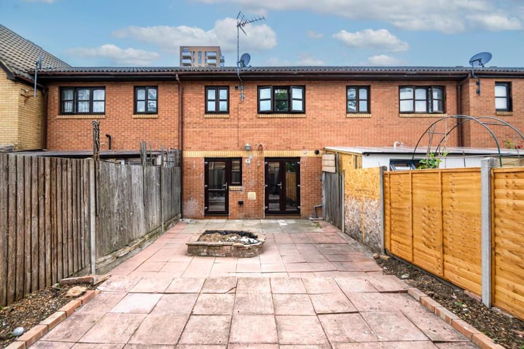 Awesome New Refurbished Guest house *