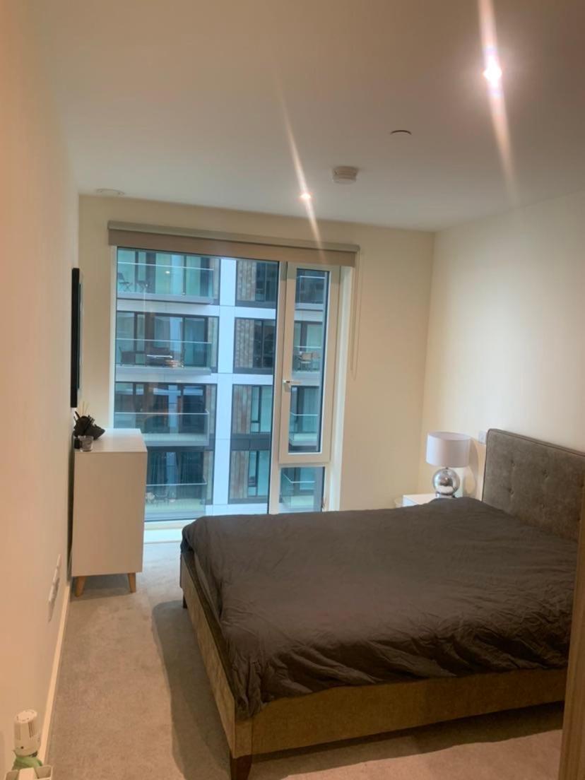 Apartment Stunning 2 Bed Penthouse Canning Town