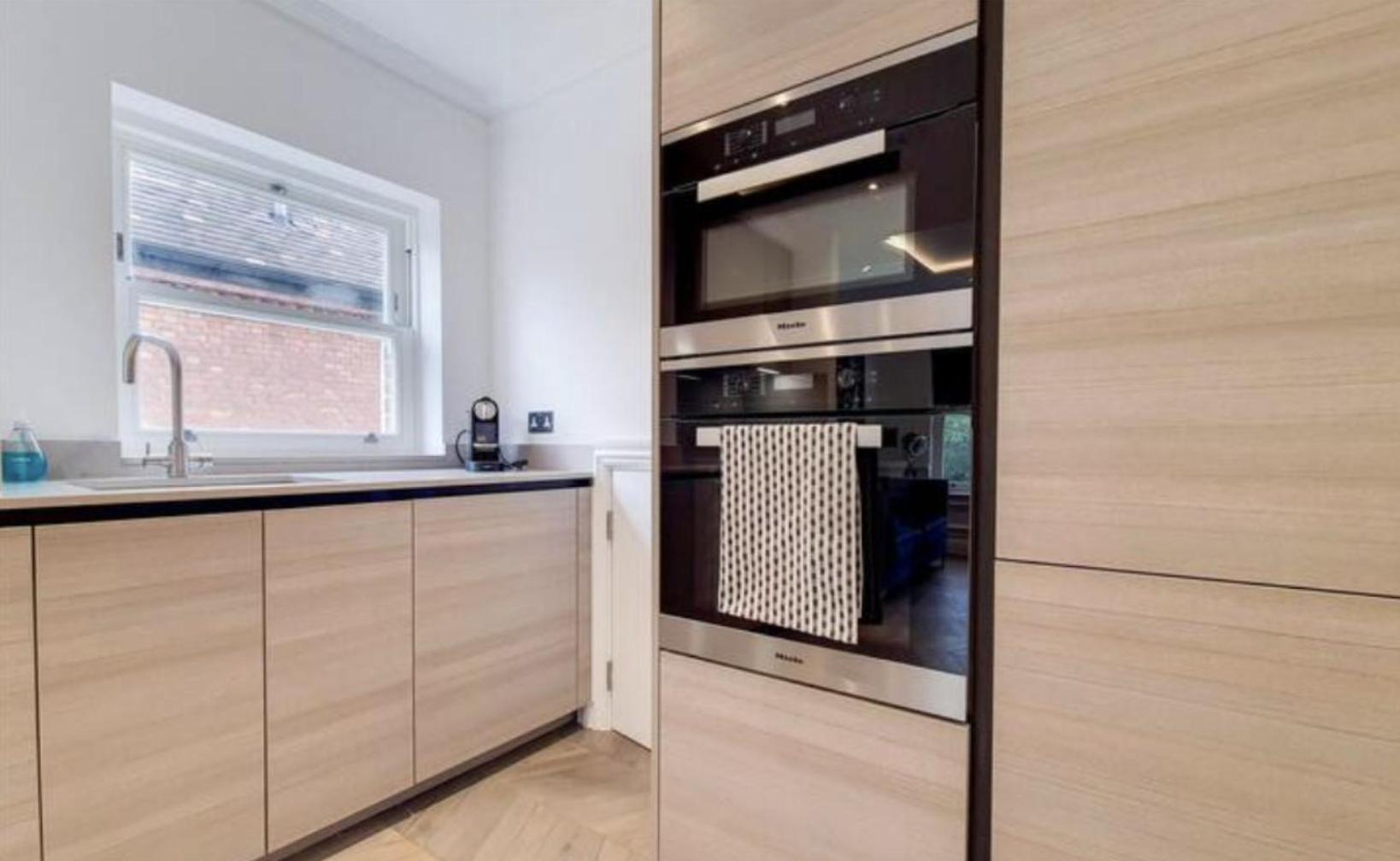 Apartment Stylish 2 Bedroom / Swiss / Regent's Park *