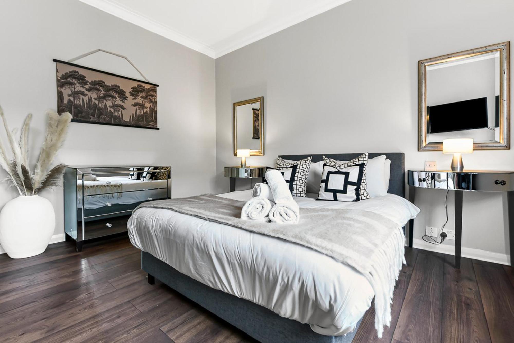 2 Bed Apartment- Mayfair 4 London