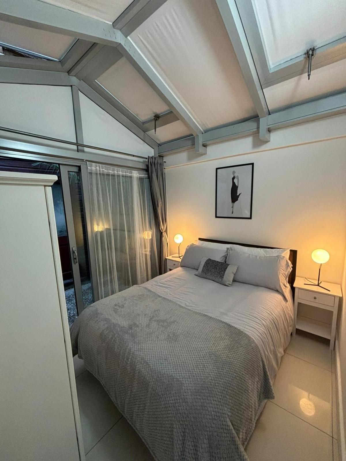 Modern Central Flat In Angel Londres