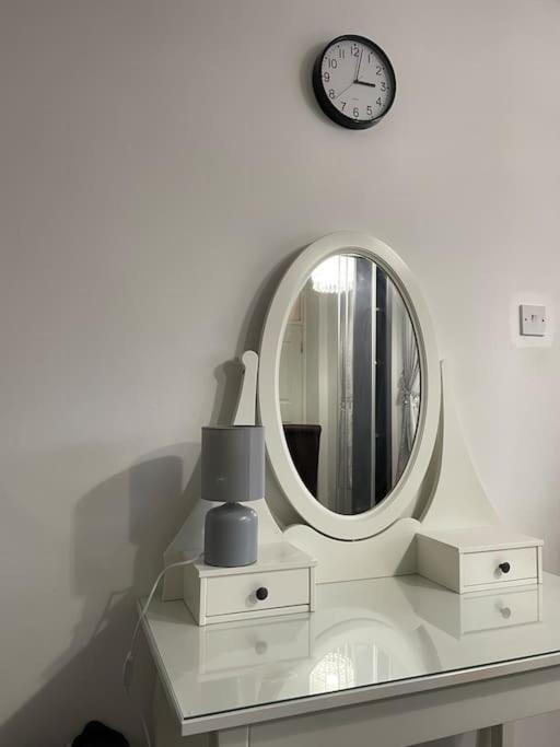 Lovely Comfortable Near Canarywhaflondoncity Apartment *