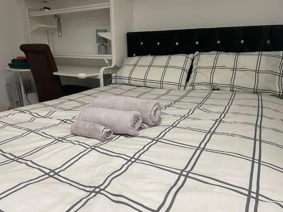 Lovely Comfortable Near Canarywhaflondoncity Apartment