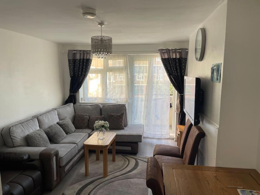 Lovely Comfortable Near Canarywhaflondoncity London