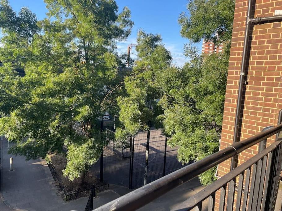 Lovely Comfortable Near Canarywhaflondoncity Apartment