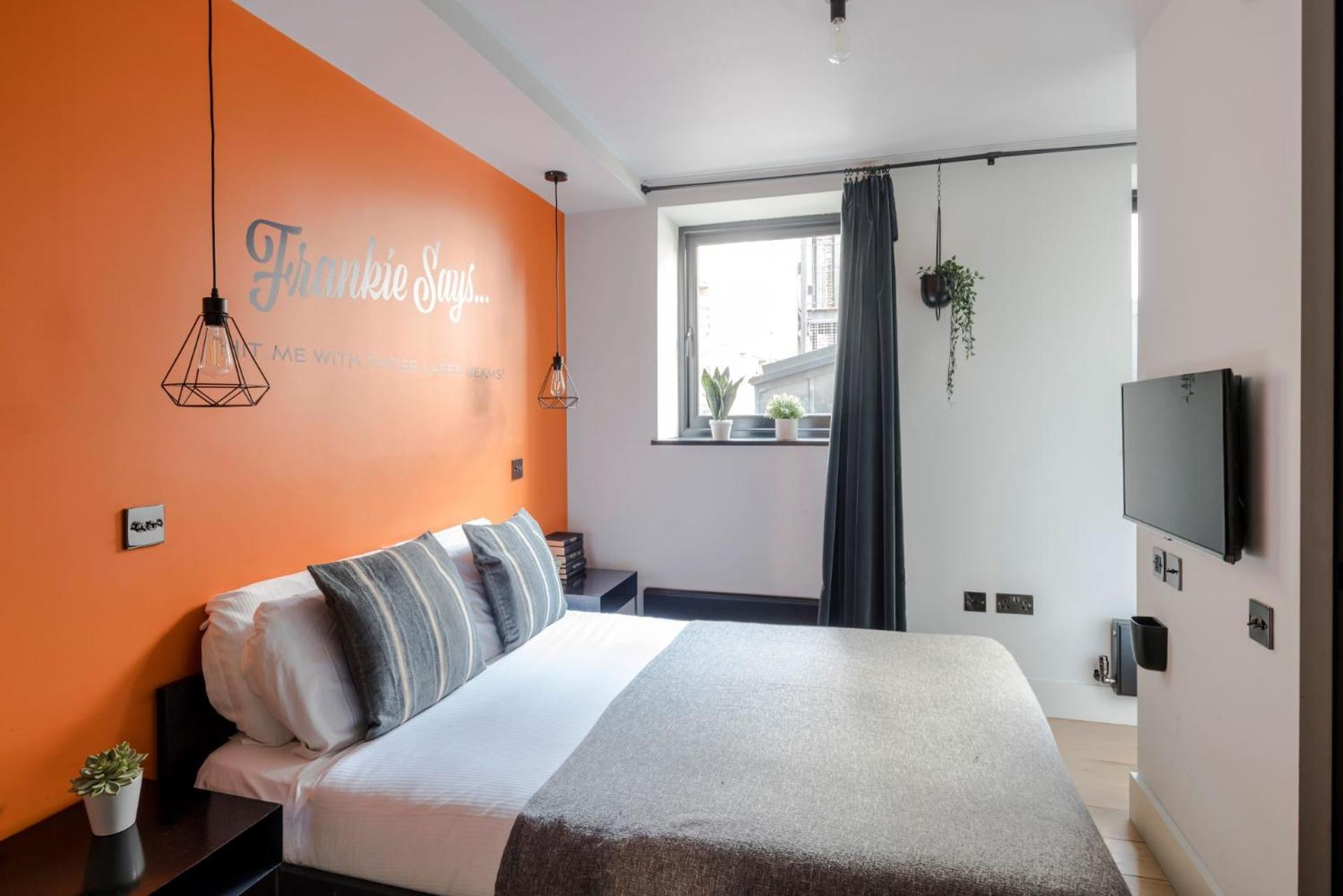 The Good Vibes Parlour - Covent Garden - By Frankie Says