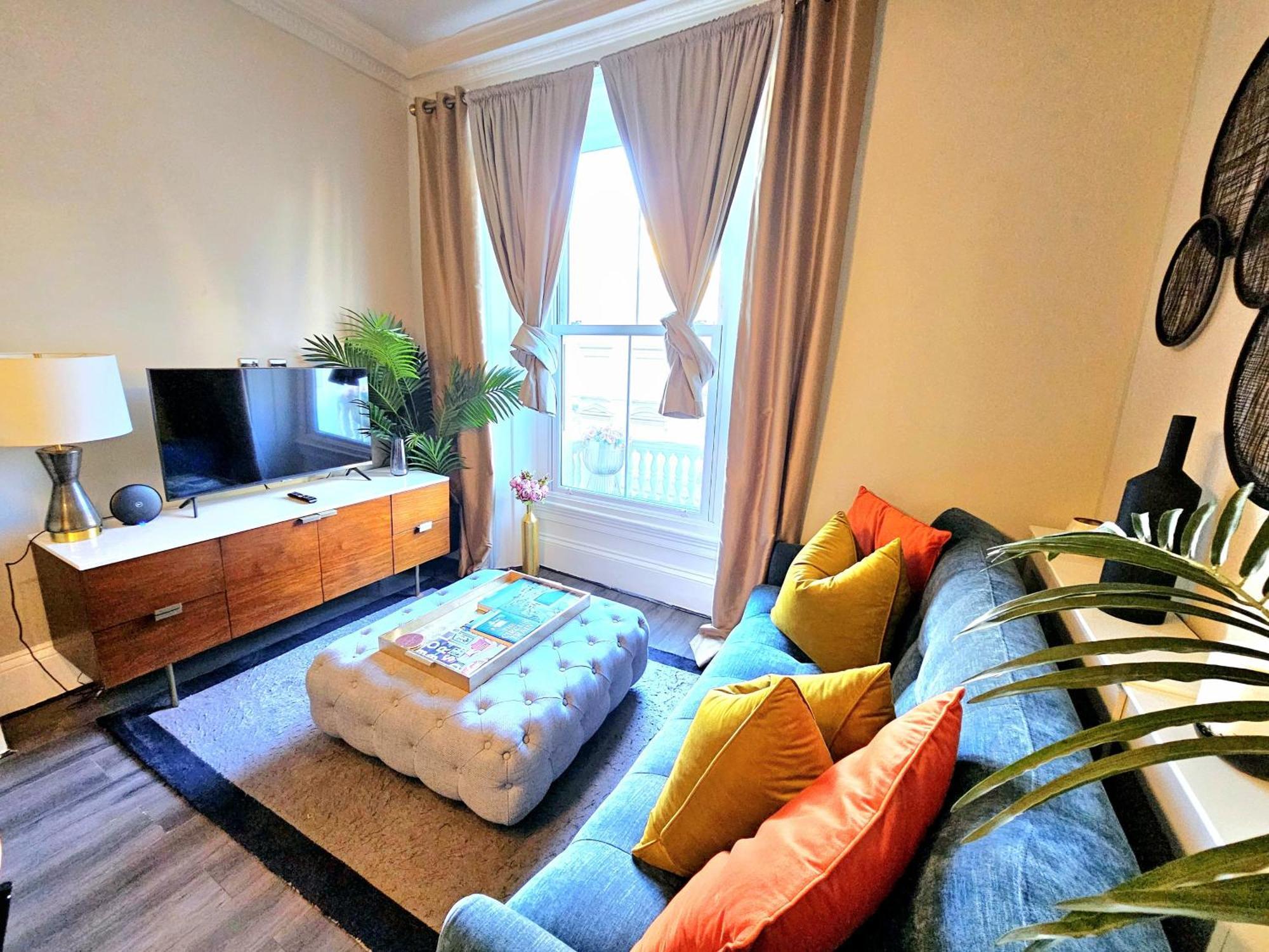Stylish & Cosy Hyde Park By Tube Metro Stations With Elevator - Lift *