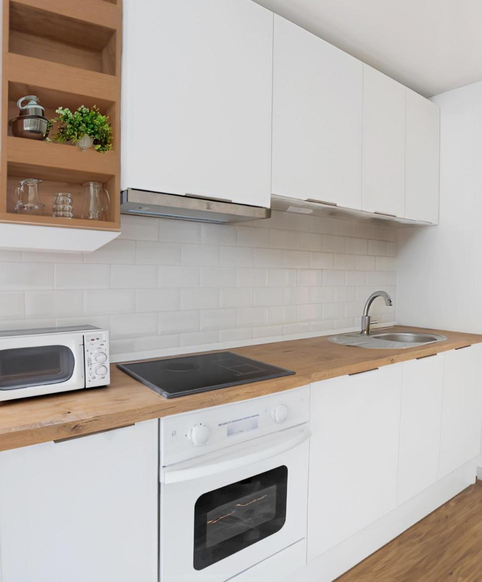 2br Retreat Near Apartment London