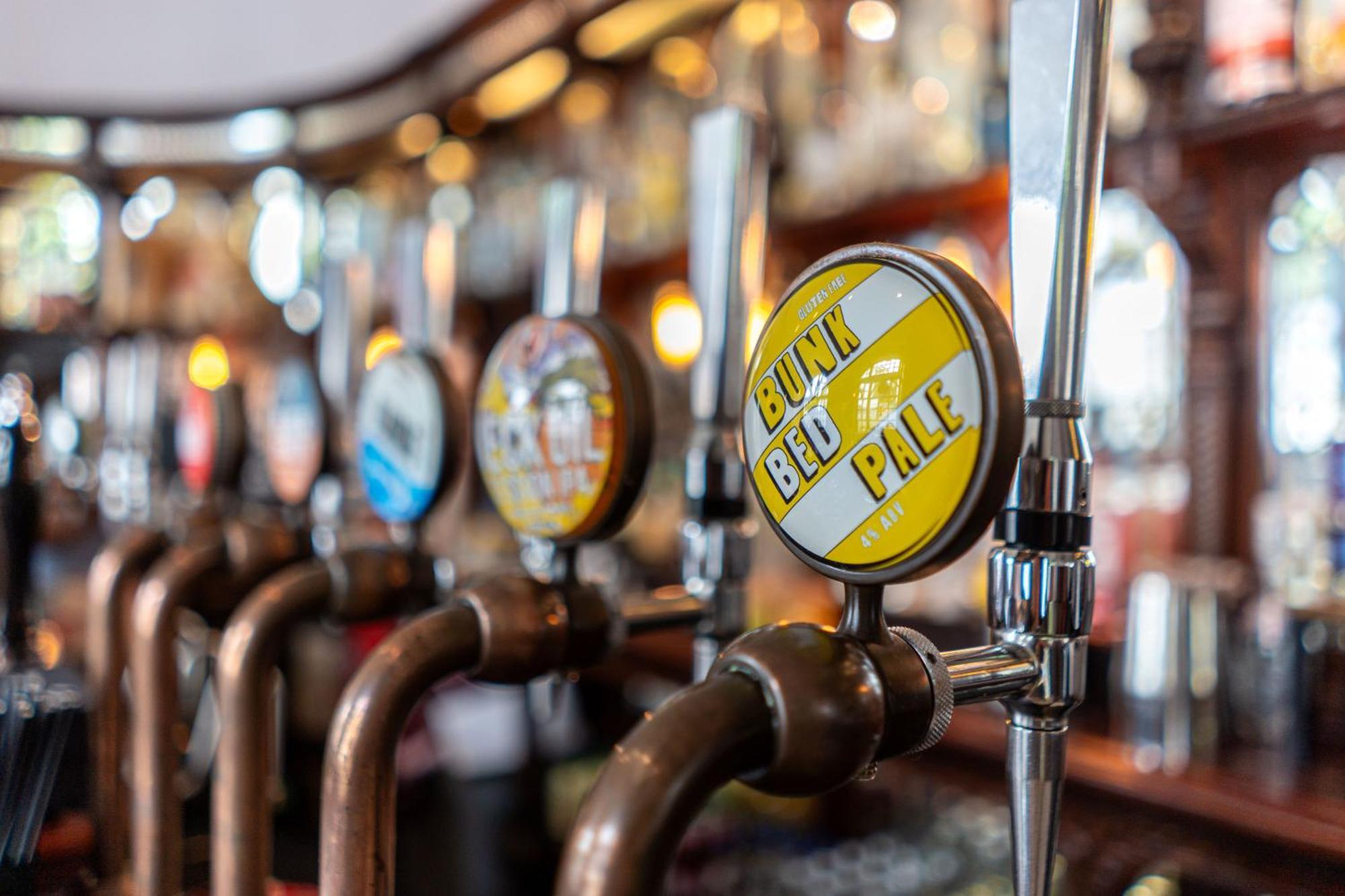 Hostel Publove @ The White Ferry, Victoria *