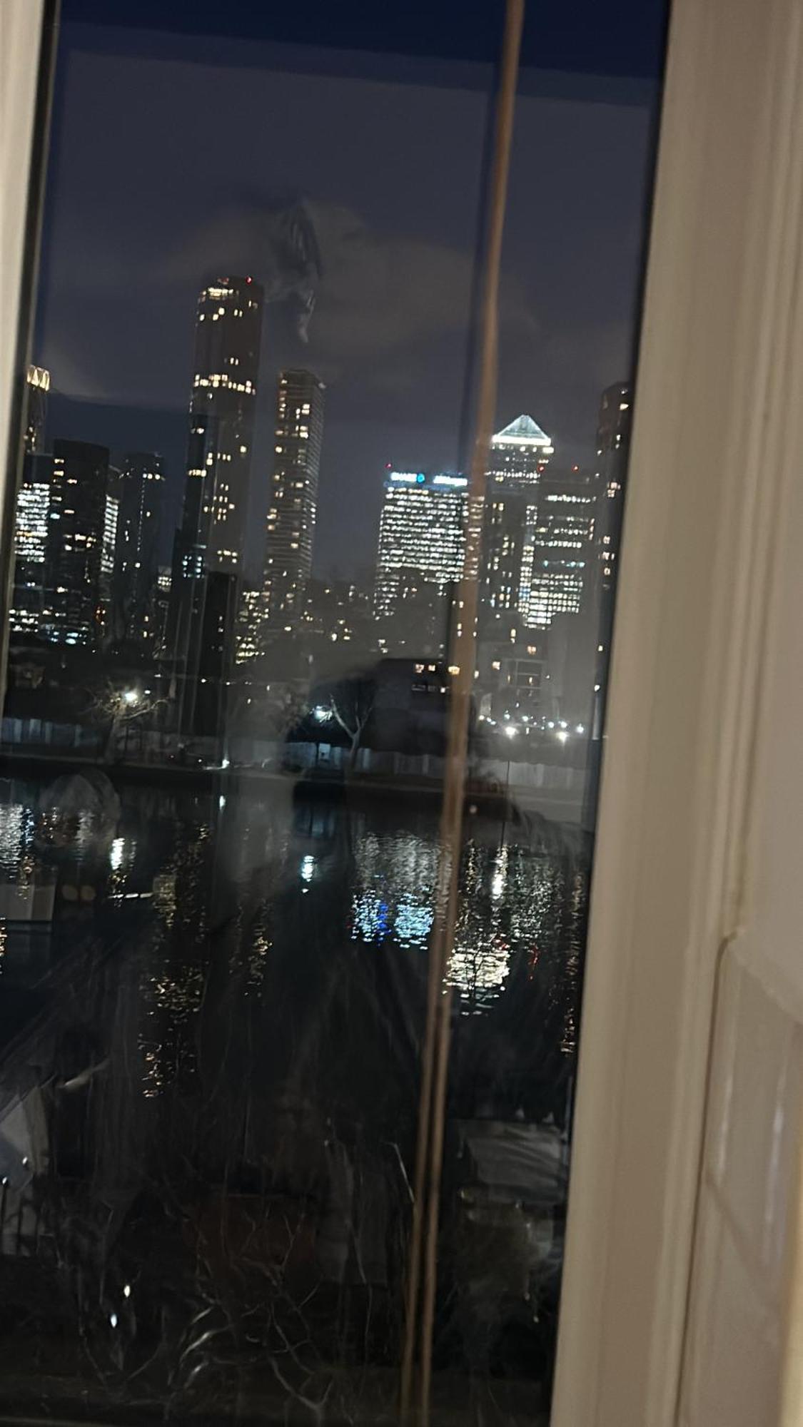 Beautiful View Near Canary Wharf Apartamento