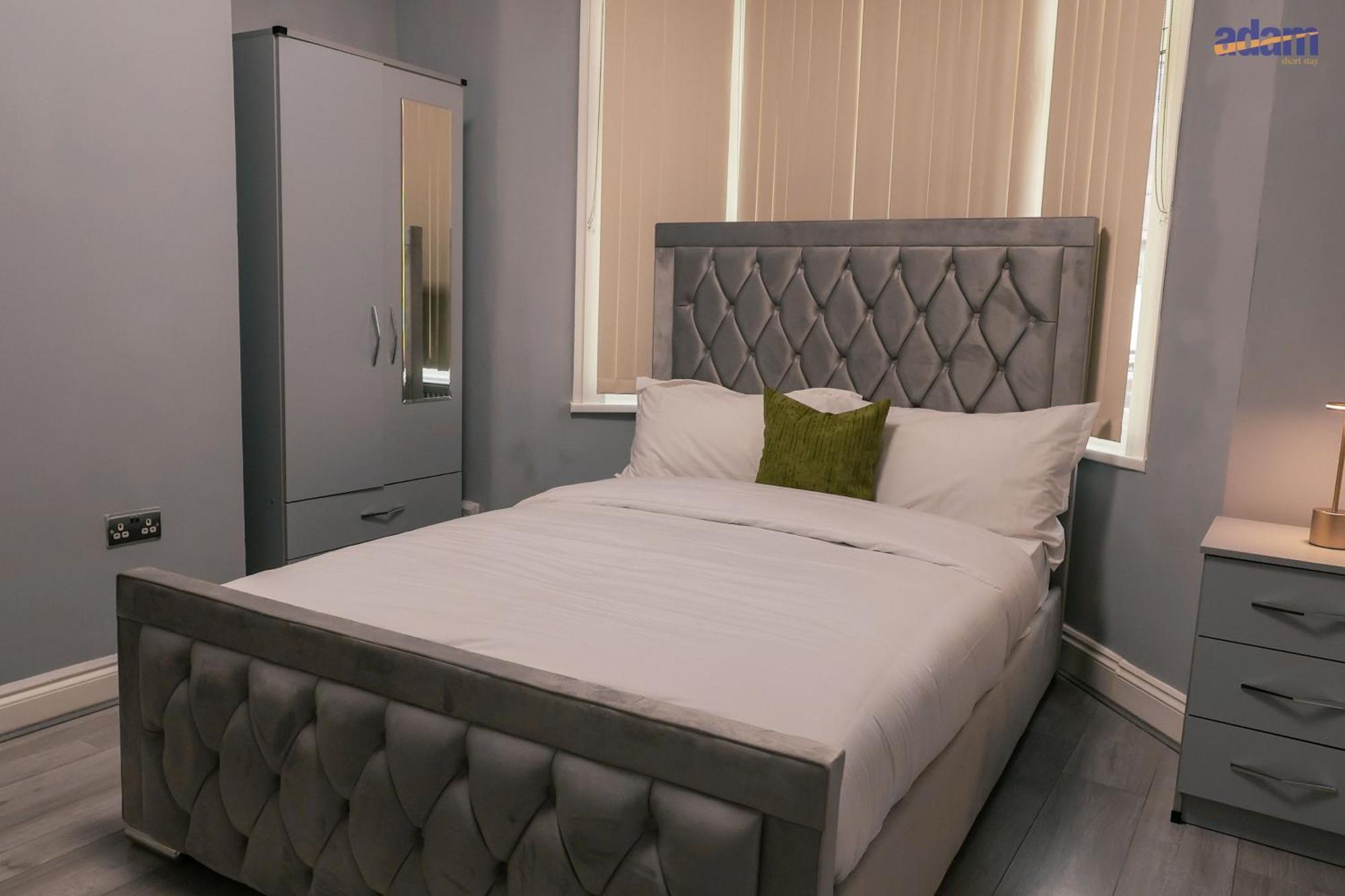 Bed & Breakfast Adam Short London