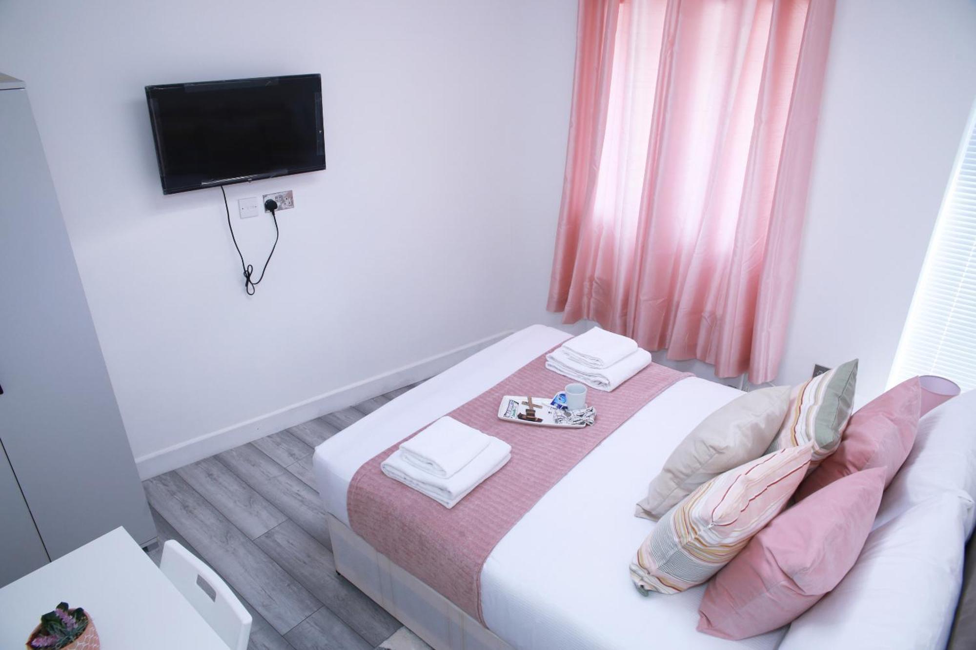 Apartamento Harrow Luxury Flat With Free Parking.
