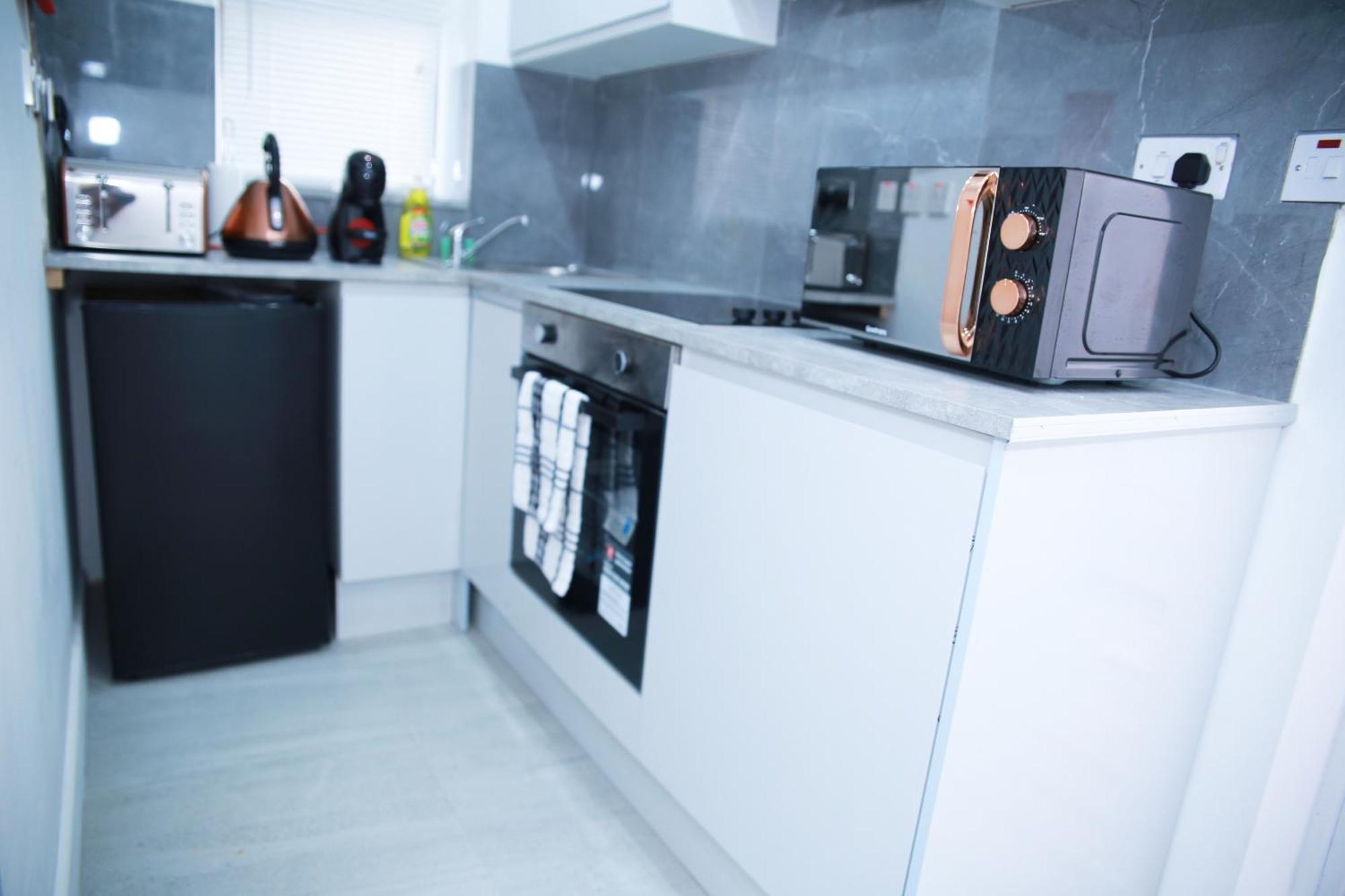 Apartamento Harrow Luxury Flat With Free Parking. *