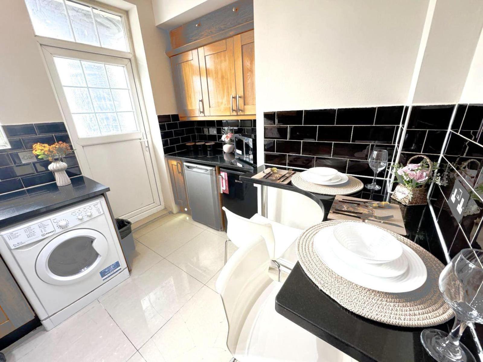 Park Lane Beautiful Family Apartment *