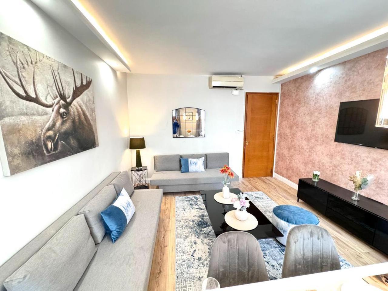 Apartment Park Lane Beautiful Family