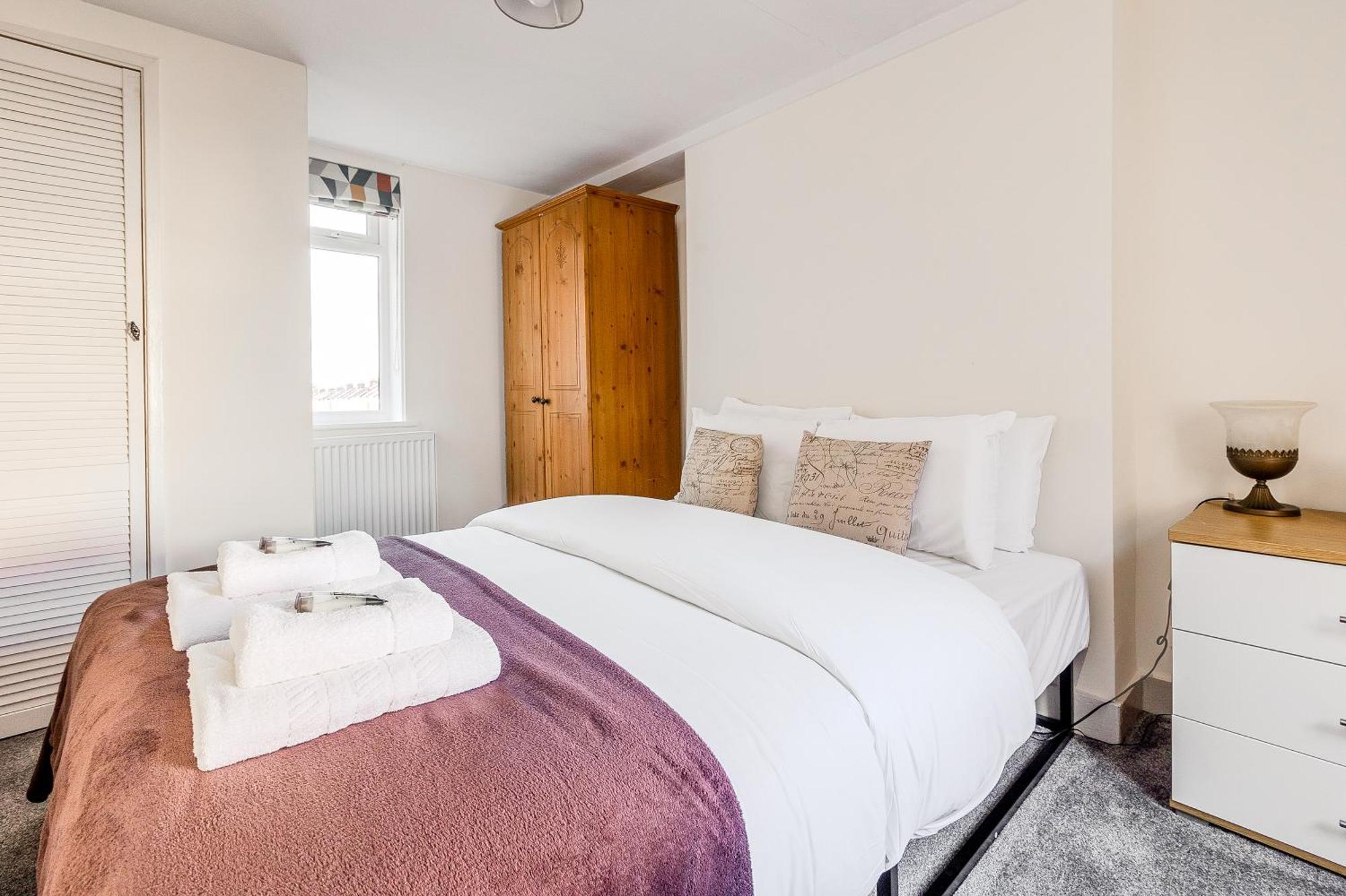 Peaceful 2br Multilvl In Streatham London