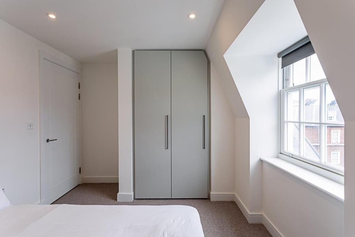 Modern And Stylish In West Kensington London