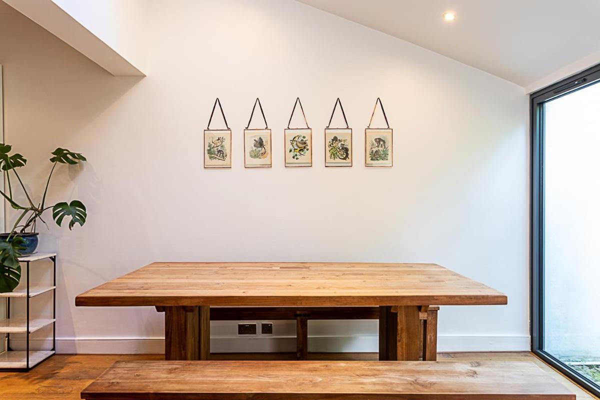 The Artist's House Alma Street Holiday home London