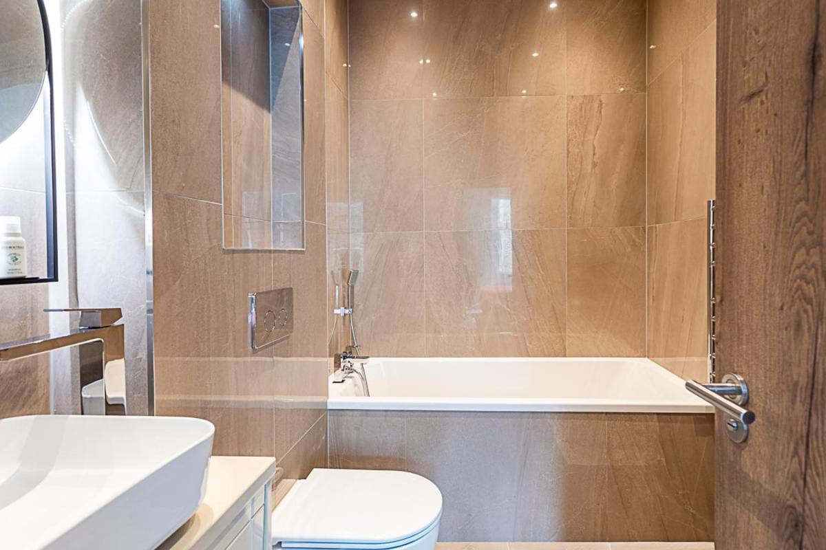 Stunning Earls Court Flat Apartment *