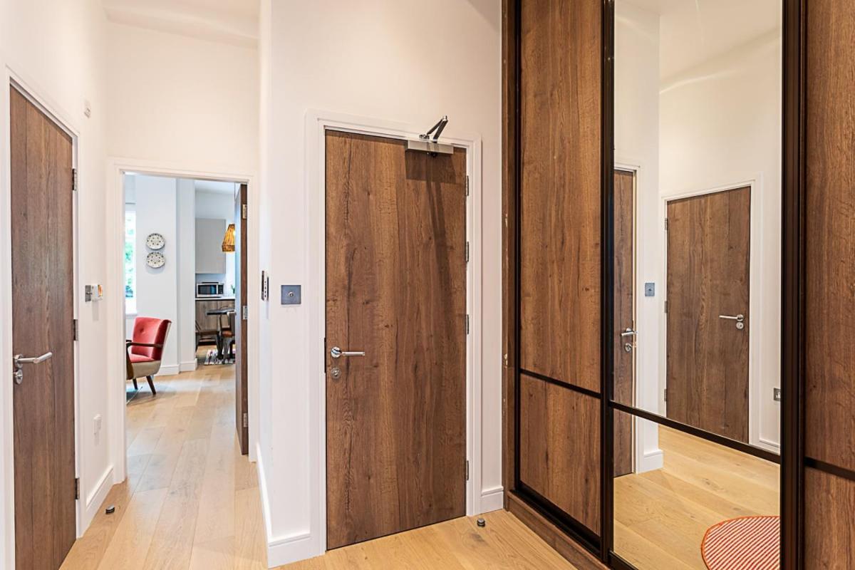 Stunning Earls Court Flat Apartment London
