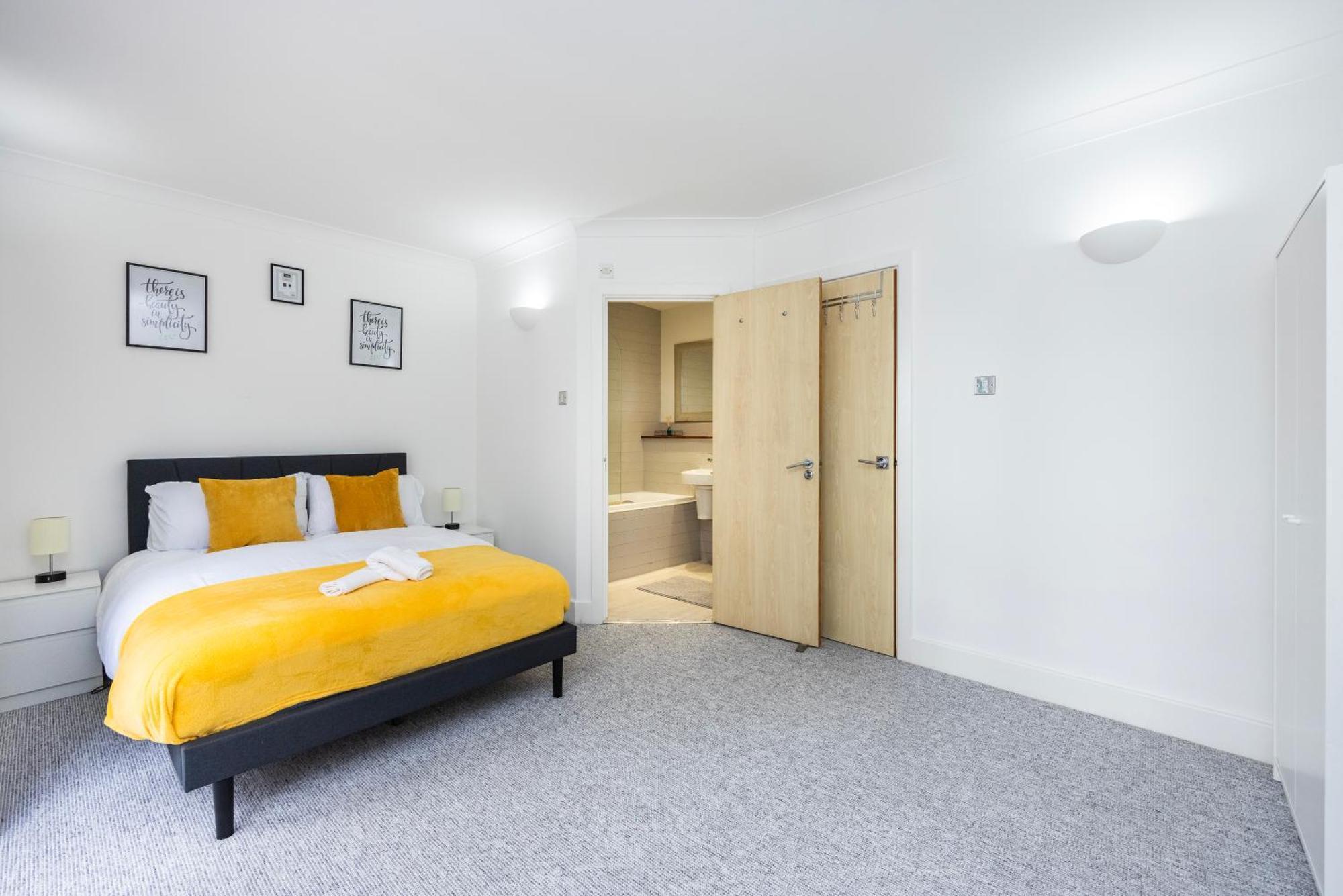 Cozy Haven - Bright 2br Apartment, Next To Major Station Apartamento