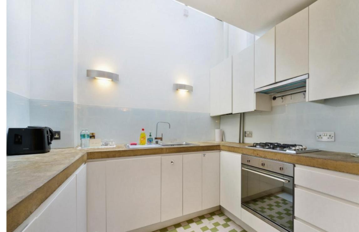 Chic Sleeps Up To 4 Guests In Heart Of Bridge London