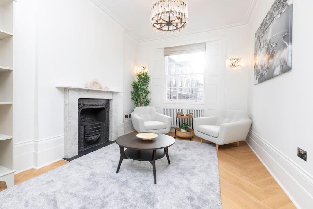 Charming 3 Bed Victorian House * London