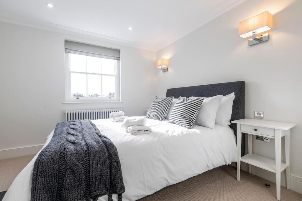 Charming 3 Bed Victorian House Villa *