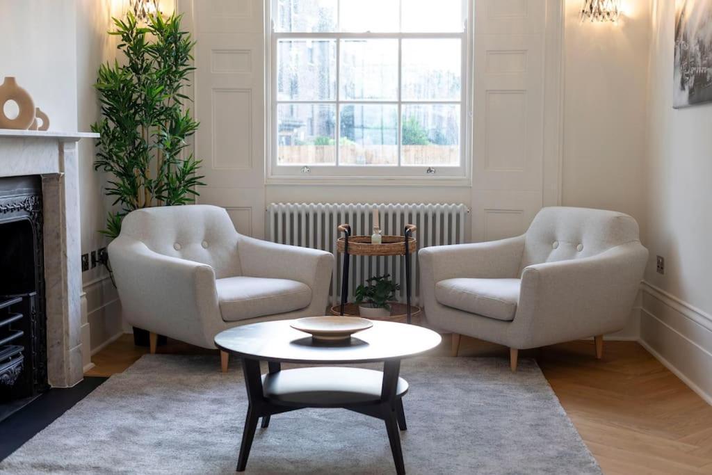 Charming 3 Bed Victorian House Villa London
