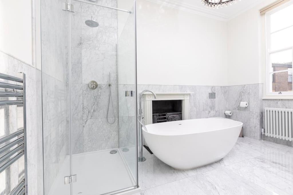 Charming 3 Bed Victorian House *