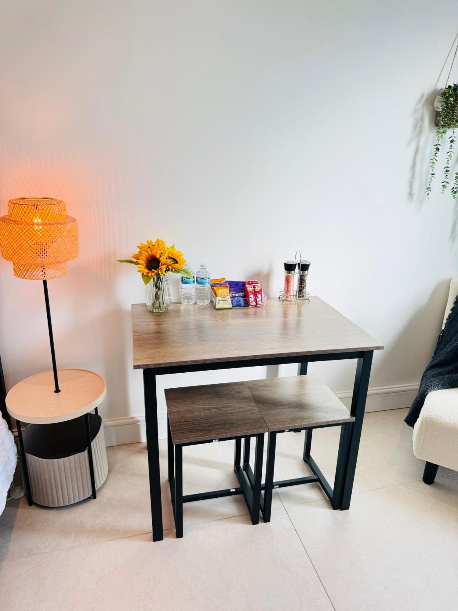 Apartment Chic E10